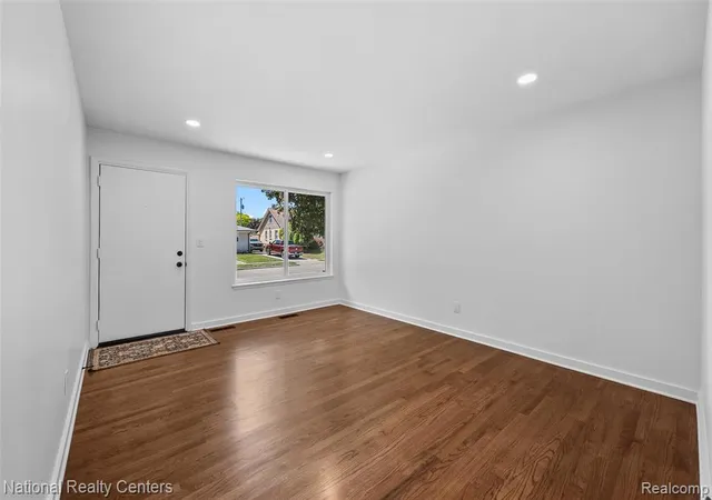 Photo 4 of Single Family Residence at 27736 Osmun St, Madison Heights, MI 48071 | MLS# 60999064 |  | Sold on 2026-07-01