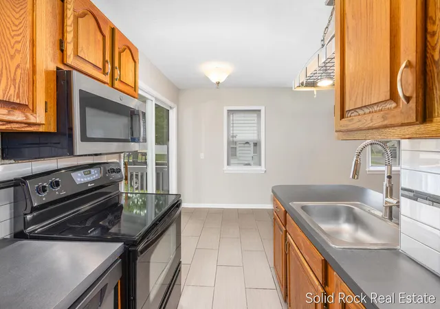 Homes for sale in Grand Rapids, MI | 1146 Eastern Ave, Grand Rapids, MI 49503 | MLS# 70532946
