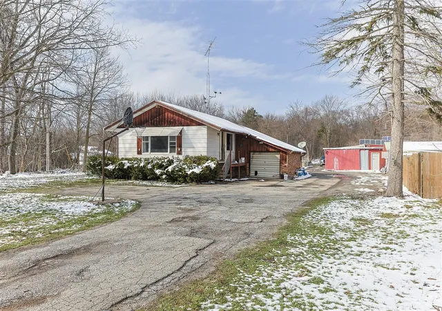 Homes for sale in Dowagiac, MI | 29460 M 62, Dowagiac, MI 49047 | MLS# 70520698