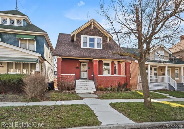 Photo 2 of Single family home for sale at 2965 Fischer St, Detroit, MI 48214 1806 | MLS# 61022963 | Listing updated on 2026-09-05