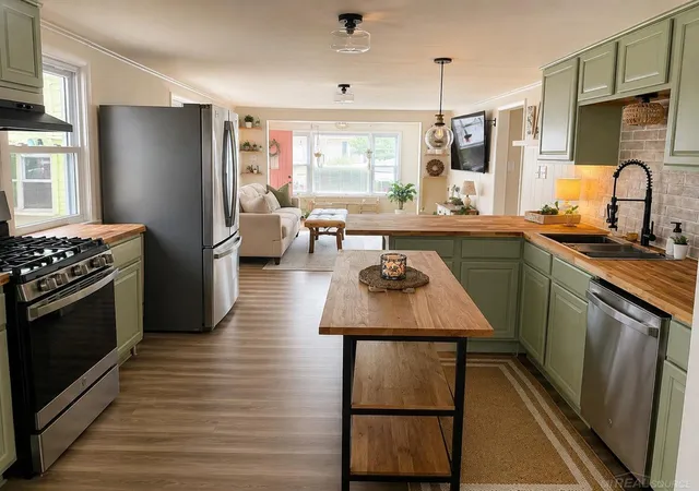 Photo 4 of Sale Pending at 111 Oak St Rd, Brooklyn, MI 49230 | MLS# 50216323 | Listing updated on 2026-09-16