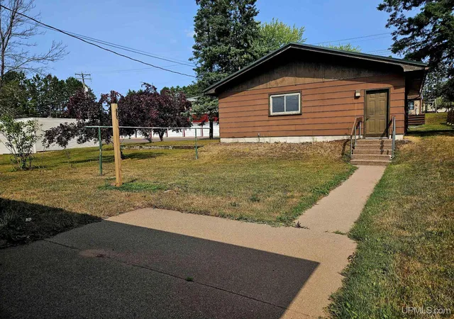 Photo 3 of Single family home for sale at 613 N 5th Avenue, Hurley, WI 54534 | MLS# 50218071 | Listing updated on 2026-09-01