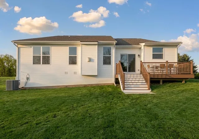 Homes for sale in New Hudson, MI | 28510 Coyote Ct, New Hudson, MI 48165 | MLS# 70531253
