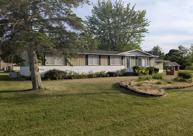 Homes for sale in Hale, MI | 511 W Main St, Hale, MI 48739 | MLS# 80069780