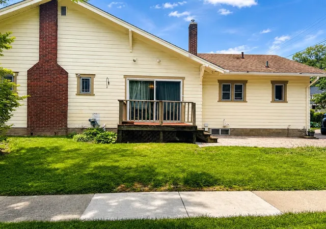 3rd image of 922 E Michigan Ave, East Lansing, MI 48823 | MLS# 70535954
