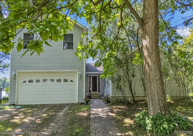 Homes for sale in Lake Orion, MI | 1325 Elkhorn Lake Rd, Lake Orion, MI 48362 | MLS# 61007375