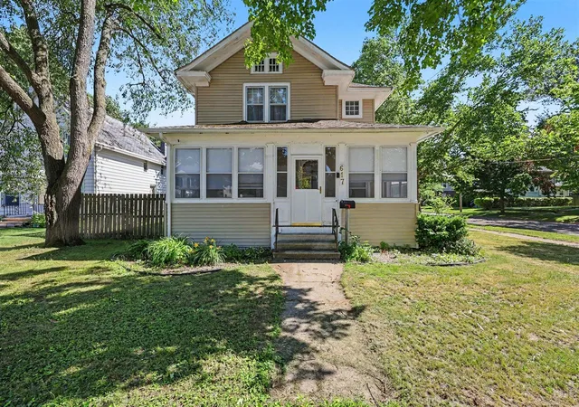 Homes for sale in Jackson, MI | 617 Union St, Jackson, MI 49203 | MLS# 70511484