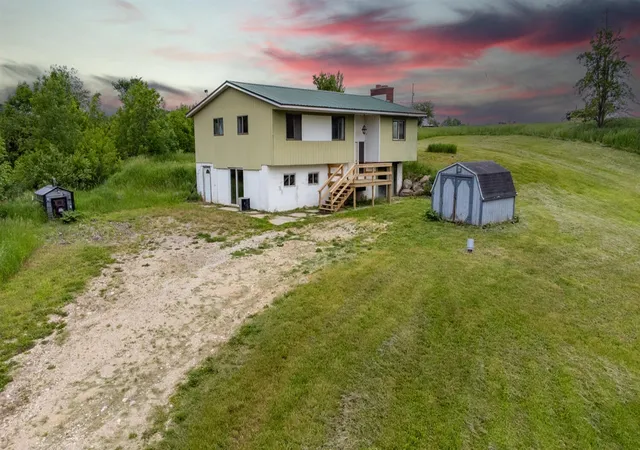 Homes for sale in Hesperia, MI | 4035 N Comstock Ave, Hesperia, MI 49421 | MLS# 70537703