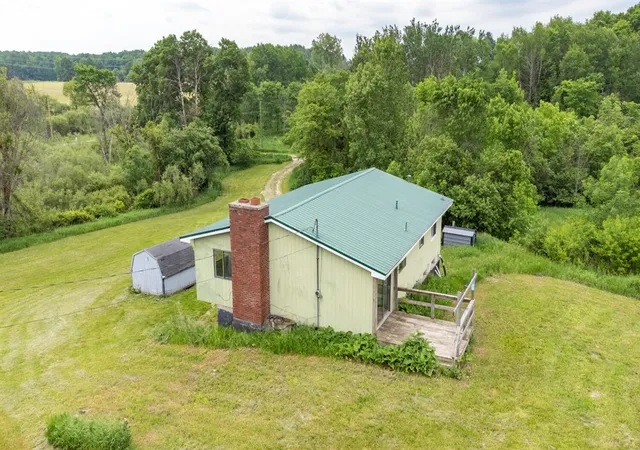 4th image of 4035 N Comstock Ave, Hesperia, MI 49421 | MLS# 70537703
