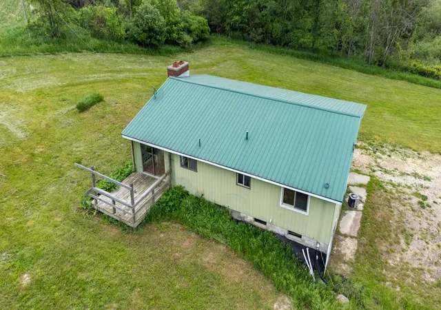 5th image of 4035 N Comstock Ave, Hesperia, MI 49421 | MLS# 70537703