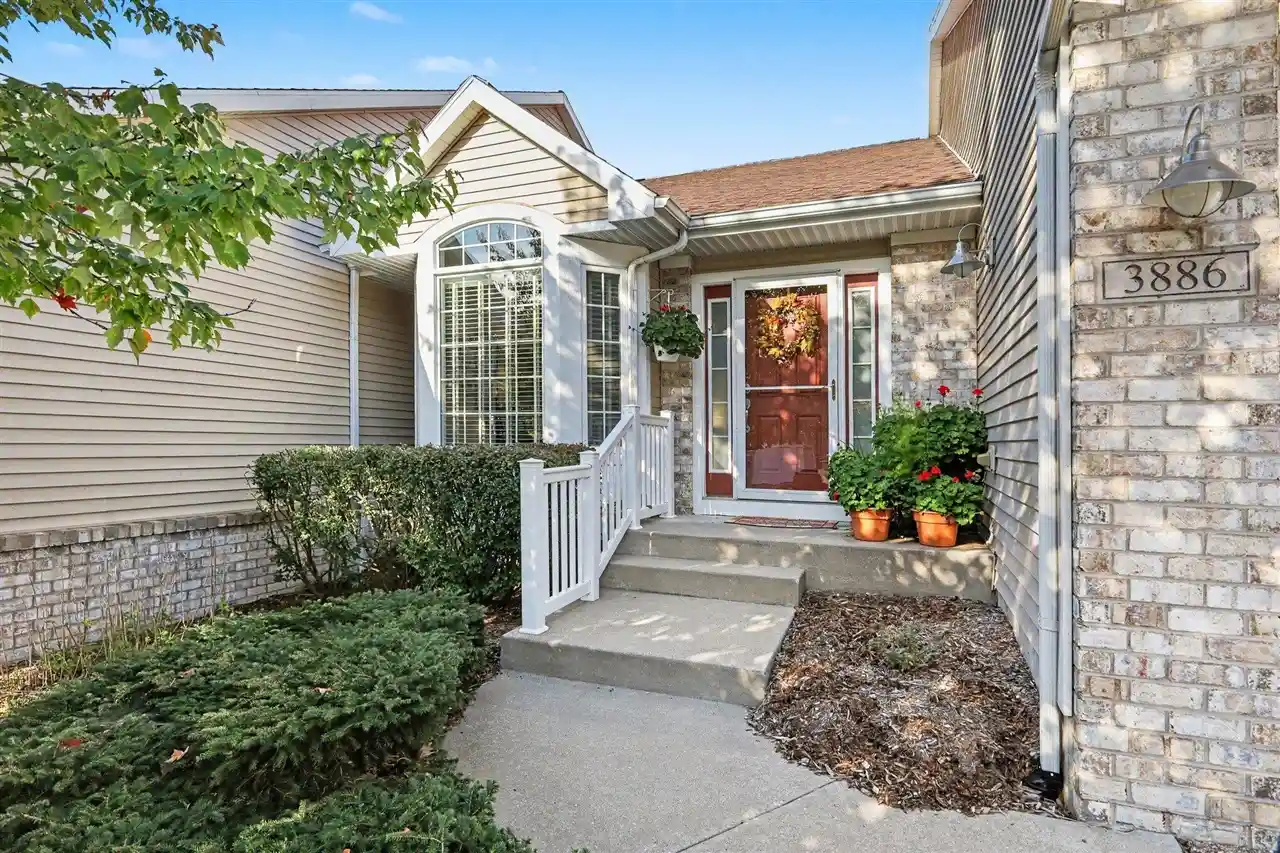 Condo for sale at 3886 Pemberton Dr #48, Grand Rapids, MI 49508 | MLS# 70564584