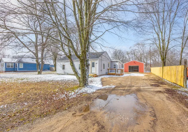 Homes for sale in Muskegon, MI | 739 Chandler St, Muskegon, MI 49442 | MLS# 70520152