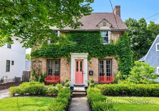 Photo 2 of Single family home for sale at 843 Orchard Ave, Grand Rapids, MI 49506 | MLS# 70538379 | Listing updated on 2026-09-02