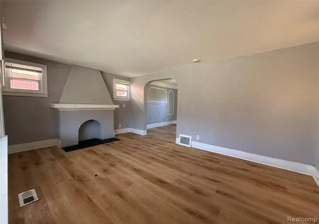 3rd image of 16206 Snowden St, Detroit, MI 48235 | MLS# 60979537
