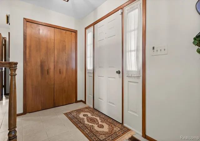 Photo 4 of Sale Pending at 26820 Cecile St, Dearborn Heights, MI 48127 3330 | MLS# 61024152 | Listing updated on 2026-08-28