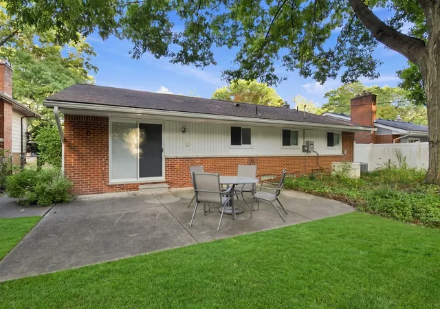 Photo 3 of Sale Pending at 14627 Ellen Dr, Livonia, MI 48154 | MLS# 70554814 | Listing updated on 2026-08-28
