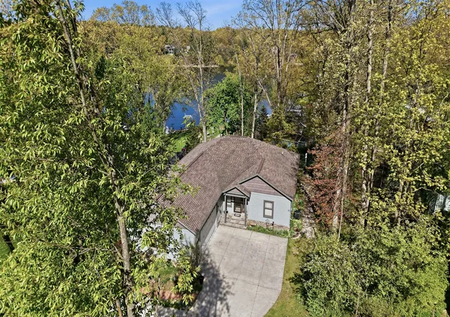 Homes for sale in Belding, MI | 7352 Hallridge Dr, Belding, MI 48809 | MLS# 70536363
