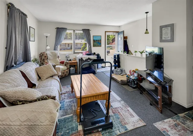 Listing Photo 4 - Condo for sale in building located at 701-703 Coleman St, Grand Rapids, MI 49508