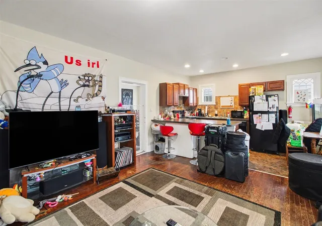 Homes for sale in Ypsilanti, MI | 212 N Summit St, Ypsilanti, MI 48197 | MLS# 70524208