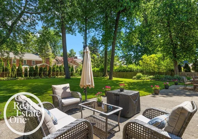 Homes for sale in Grosse Pointe Farms, MI | 324 Cloverly Rd, Grosse Pointe Farms, MI 48236 | MLS# 50211718