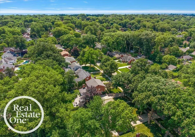 Homes for sale in Grosse Pointe Farms, MI | 324 Cloverly Rd, Grosse Pointe Farms, MI 48236 | MLS# 50211718