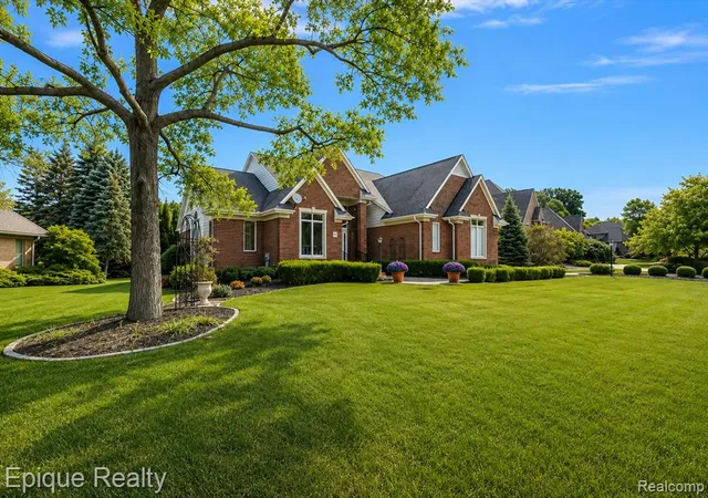 Photo 2 of Single family home for sale at 5675 Golf Pointe Dr, Clarkston, MI 48348 5148 | MLS# 61025423 | Listing updated on 2026-08-29