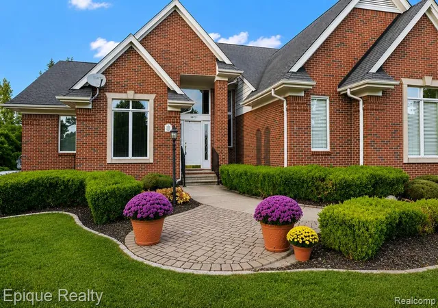 Photo 3 of Single family home for sale at 5675 Golf Pointe Dr, Clarkston, MI 48348 5148 | MLS# 61025423 | Listing updated on 2026-08-29