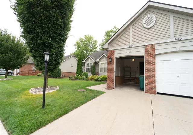 Listing Photo 5 - Condo for sale in building located at 9084 Colony Park Dr, Ypsilanti, MI 48197