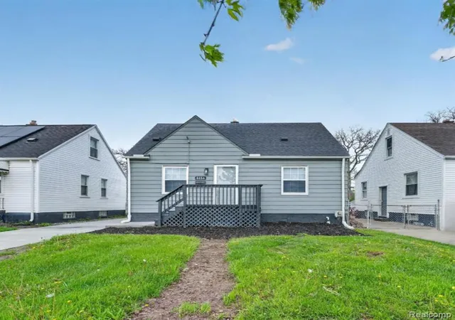 2nd image of 5156 Winifred St, Wayne, MI 48184 | MLS# 60988156