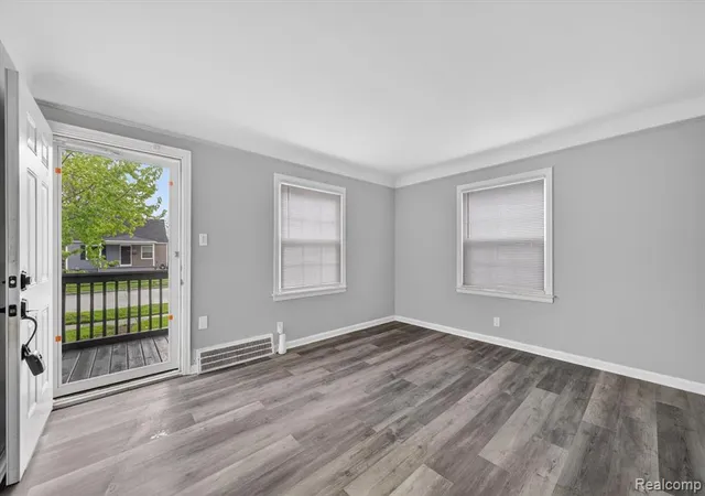 Photo 4 of Single family home for sale at 5156 Winifred St, Wayne, MI 48184 | MLS# 60988156 | Listing updated on 2026-08-21