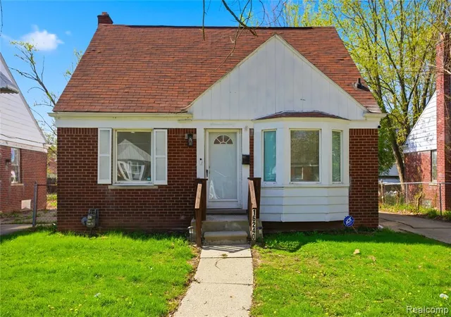 1st image of 16240 Manning St, Detroit, MI 48205 2031 | MLS# 60987664