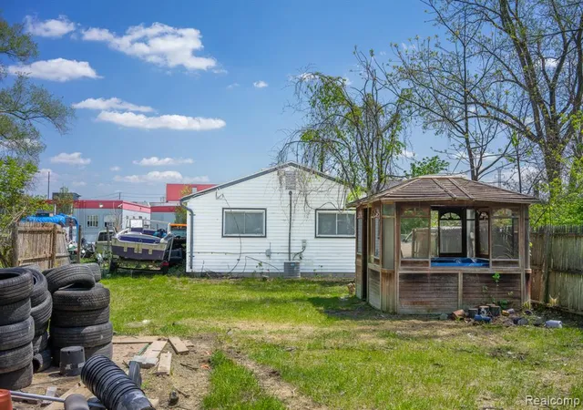 22nd image of 12667 Blackstone St, Detroit, MI 48223 | MLS# 60991793