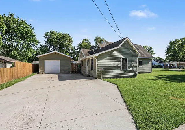 Photo 1 of Sale Pending at 1004 Transit St, Bay City, MI 48706 | MLS# 50212645 | Listing updated on 2026-06-29