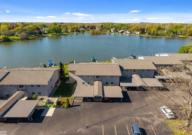 Photo 1 of Condo for sale at 4960 Lake Point Dr, Waterford, MI 48329 | MLS# 50208452 | Listing updated on 2026-10-26