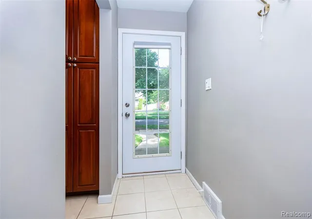 Homes for sale in Berkley, MI | 4237 Wakefield Rd, Berkley, MI 48072 | MLS# 61001013