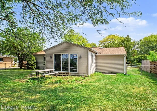 15th image of 2789 Wellesley Dr, Saginaw, MI 48603 | MLS# 61019831