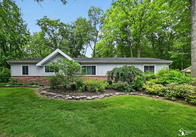Homes for sale in Lambertville, MI | 2854 Thunderbird Trail Trail, Lambertville, MI 48144 | MLS# 50210822