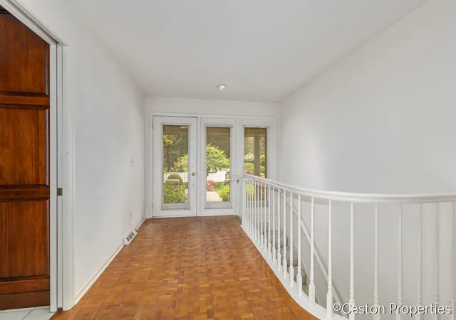 Listing Photo 5 - Condo for sale in building located at 3482 Charlevoix Dr, Grand Rapids, MI 49546