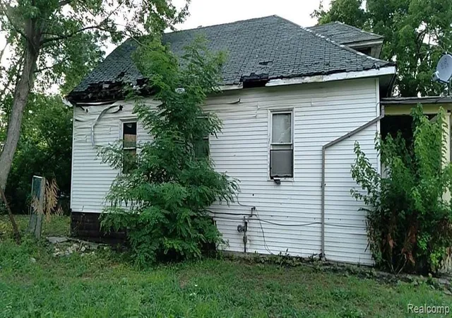 Photo 3 of Single family home for sale at 3489 Seyburn St, Detroit, MI 48214 1720 | MLS# 60958112 | Listing updated on 2026-10-05