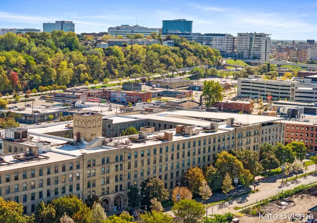 Homes for sale in Grand Rapids, MI | 940 Monroe Ave #418, Grand Rapids, MI 49503 | MLS# 70500241