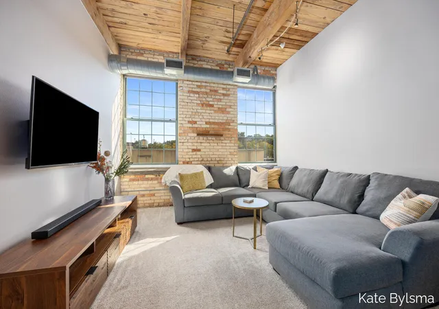 Homes for sale in Grand Rapids, MI | 940 Monroe Ave #418, Grand Rapids, MI 49503 | MLS# 70500241