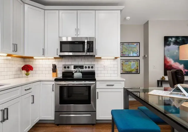 3rd image of 135 E Eighth #3, Traverse City, MI 49684 | MLS# 80070785