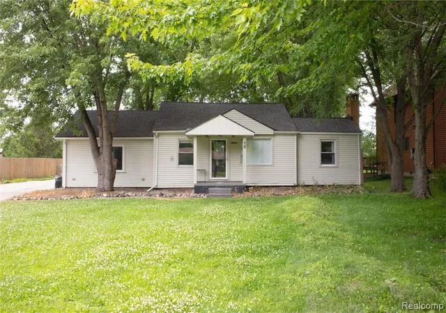 Homes for sale in Harrison Township, MI | 39751 Sylvia St, Harrison Township, MI 48045 | MLS# 61007069