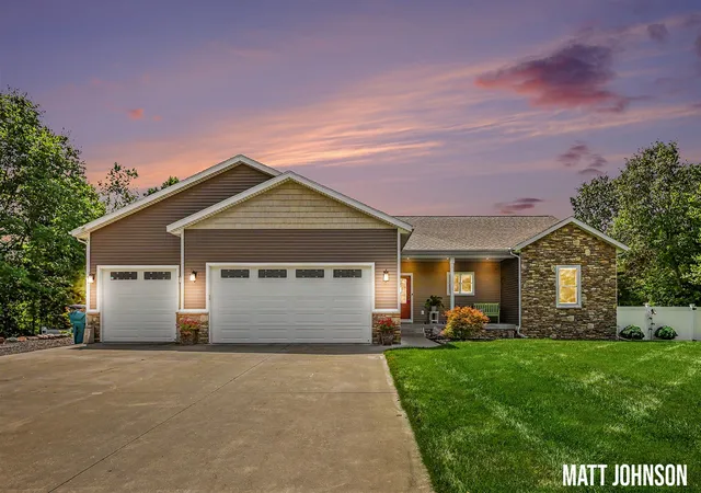 Homes for sale in Whitehall, MI | 5589 Heritage Dr, Whitehall, MI 49461 | MLS# 70545342