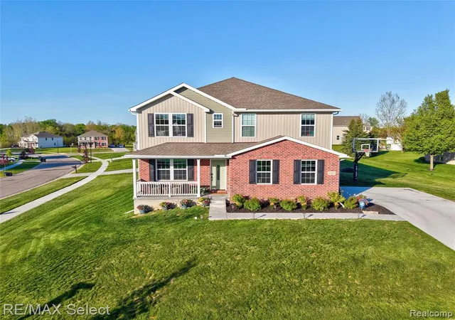 Photo 2 of Single family home for sale at 8371 Crossbow Ct, Grand Blanc, MI 48439 2551 | MLS# 60991802 | Listing updated on 2026-09-15