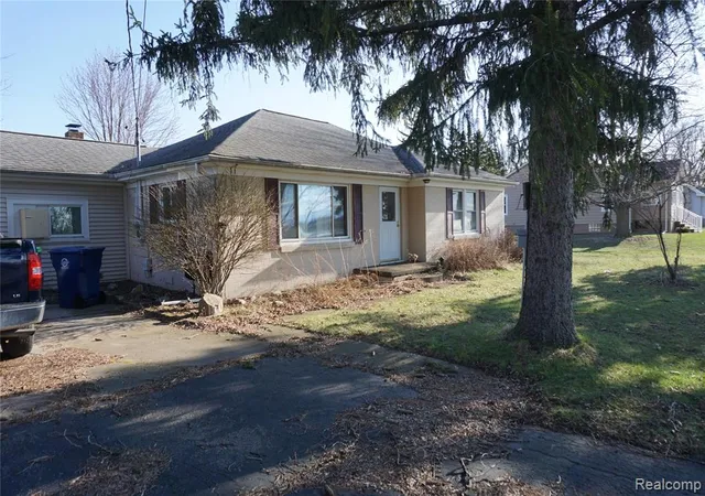 Homes for sale in Saginaw, MI | 4145 Janes Rd, Saginaw, MI 48601 9620 | MLS# 60982178