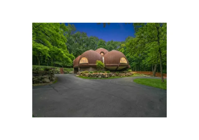 1st image of 2755 N 9th St, Kalamazoo, MI 49009 | MLS# 70540869