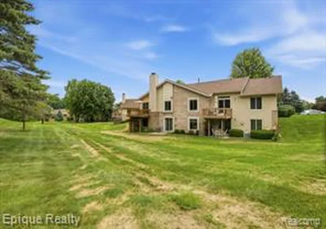 Homes for sale in Lake Orion, MI | 1982 Valley Ln, Lake Orion, MI 48360 1870 | MLS# 61006809