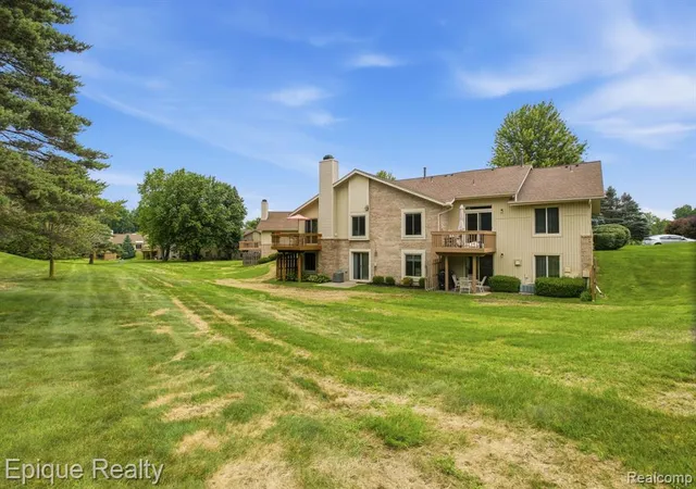 Homes for sale in Lake Orion, MI | 1982 Valley Ln, Lake Orion, MI 48360 1870 | MLS# 61006809