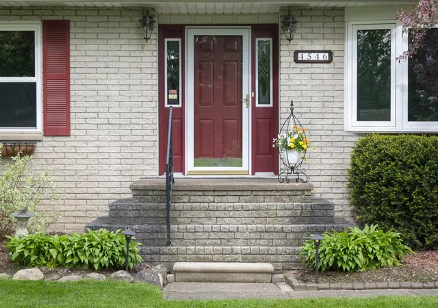 3rd image of 4546 Rohr Rd, Lake Orion, MI 48359 | MLS# 70553688